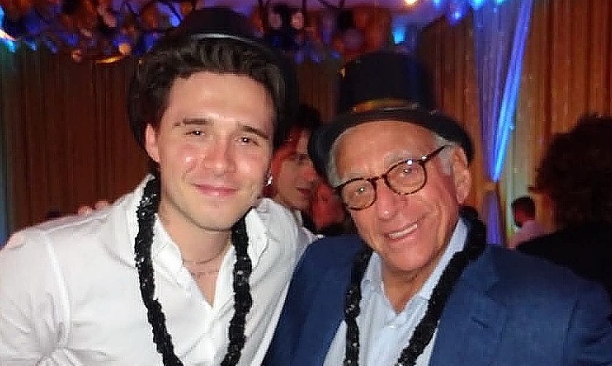 Nhà cái cá cược số 1 X88: Brooklyn Beckham chúc sinh nhật bố vợ giữa tâm bão gia đình - hình ảnh - x88beta.com Nhà cái cá cược số 1 X88: Brooklyn Beckham chúc sinh nhật bố vợ giữa tâm bão gia đình - hình ảnh - x88beta.com