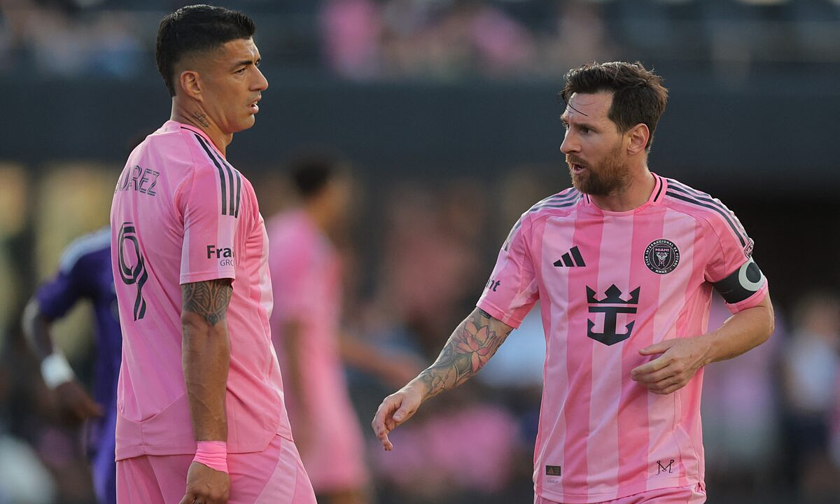 Link vào nhà cái X88: Suarez ca ngợi Messi có ‘bộ não nhanh hơn đôi chân’ - hình ảnh - x88beta.com