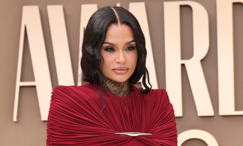 Ca sĩ Mỹ Kehlani tỏa sáng với thiết kế của NTK Việt tại lễ trao giải BET 2026 - hình ảnh - x88beta.com Ca sĩ Mỹ Kehlani tỏa sáng với thiết kế của NTK Việt tại lễ trao giải BET 2026 - hình ảnh - x88beta.com