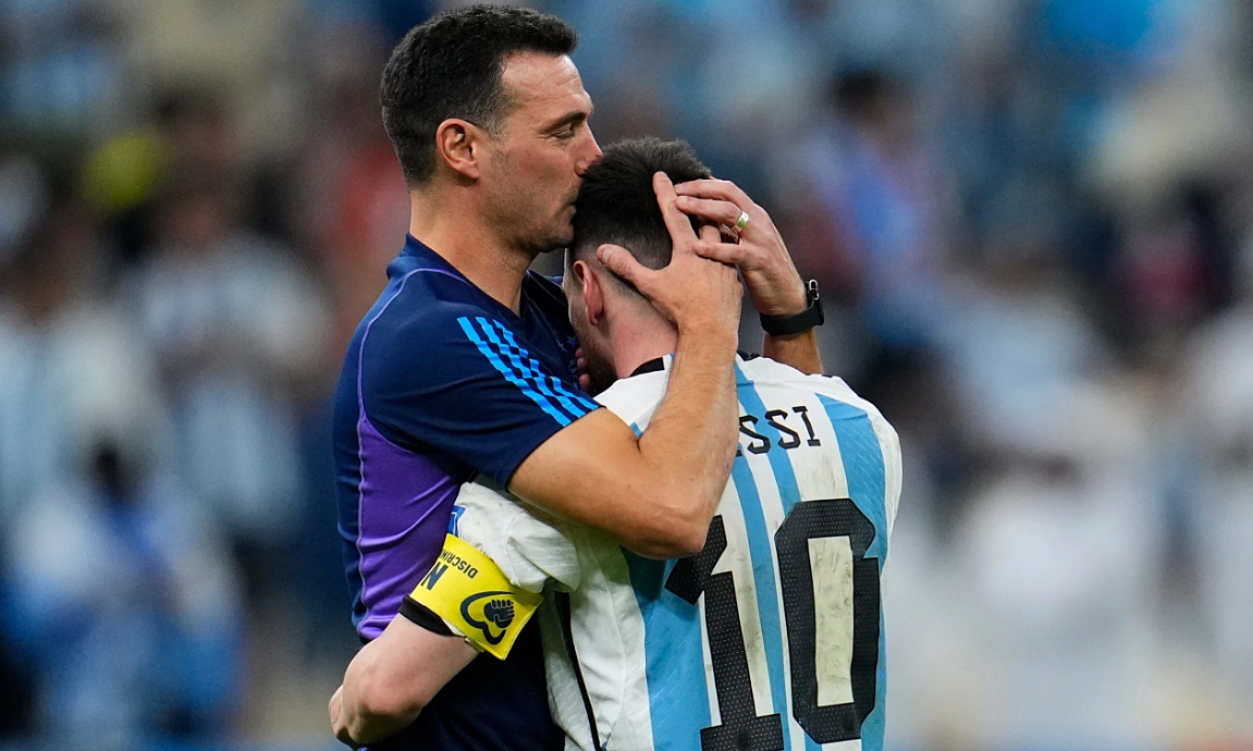 HLV Scaloni: ‘Trước khi ra quyết định, tôi luôn tham khảo Messi’ - hình ảnh - x88beta.com HLV Scaloni: ‘Trước khi ra quyết định, tôi luôn tham khảo Messi’ - hình ảnh - x88beta.com