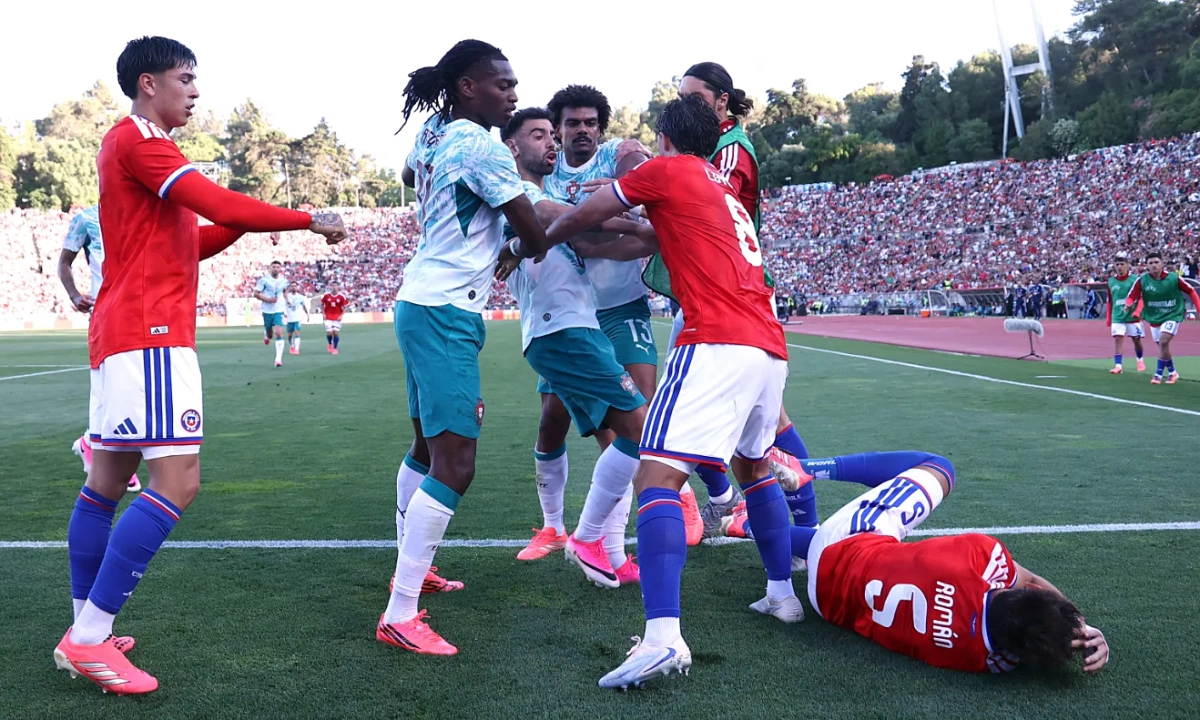 Tiền đạo Bồ Đào Nha tát đối thủ trong trận giao hữu trước World Cup: góc nhìn mới cho người chơi Việt - hình ảnh - x88beta.com Tiền đạo Bồ Đào Nha tát đối thủ trong trận giao hữu trước World Cup: góc nhìn mới cho người chơi Việt - hình ảnh - x88beta.com