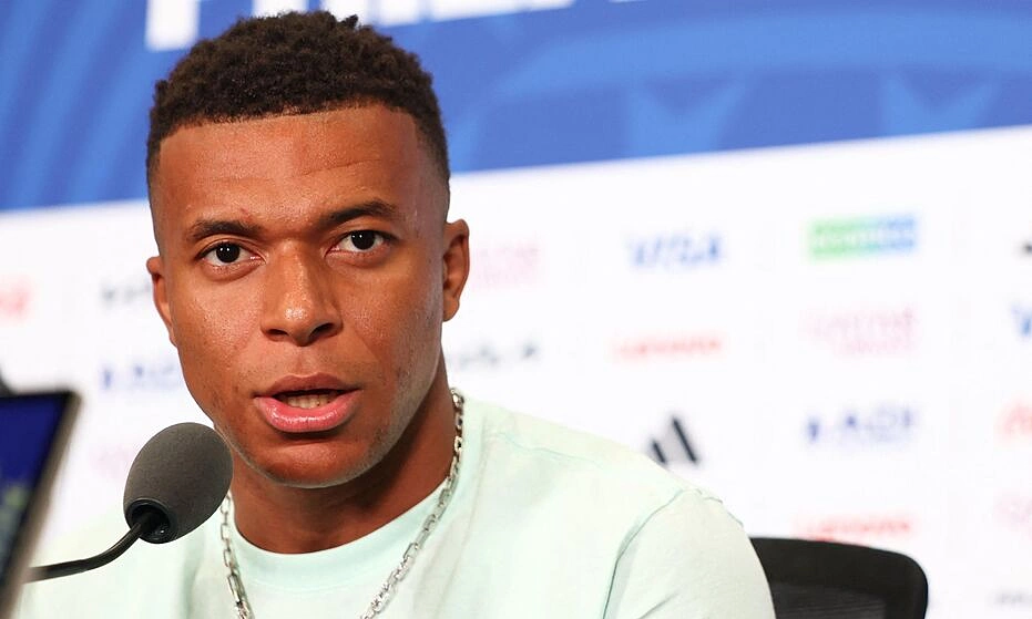 Mbappe né tranh cãi về Messi và Ronaldo, hướng mắt tới World Cup 2026 - hình ảnh - x88beta.com Mbappe né tranh cãi về Messi và Ronaldo, hướng mắt tới World Cup 2026 - hình ảnh - x88beta.com
