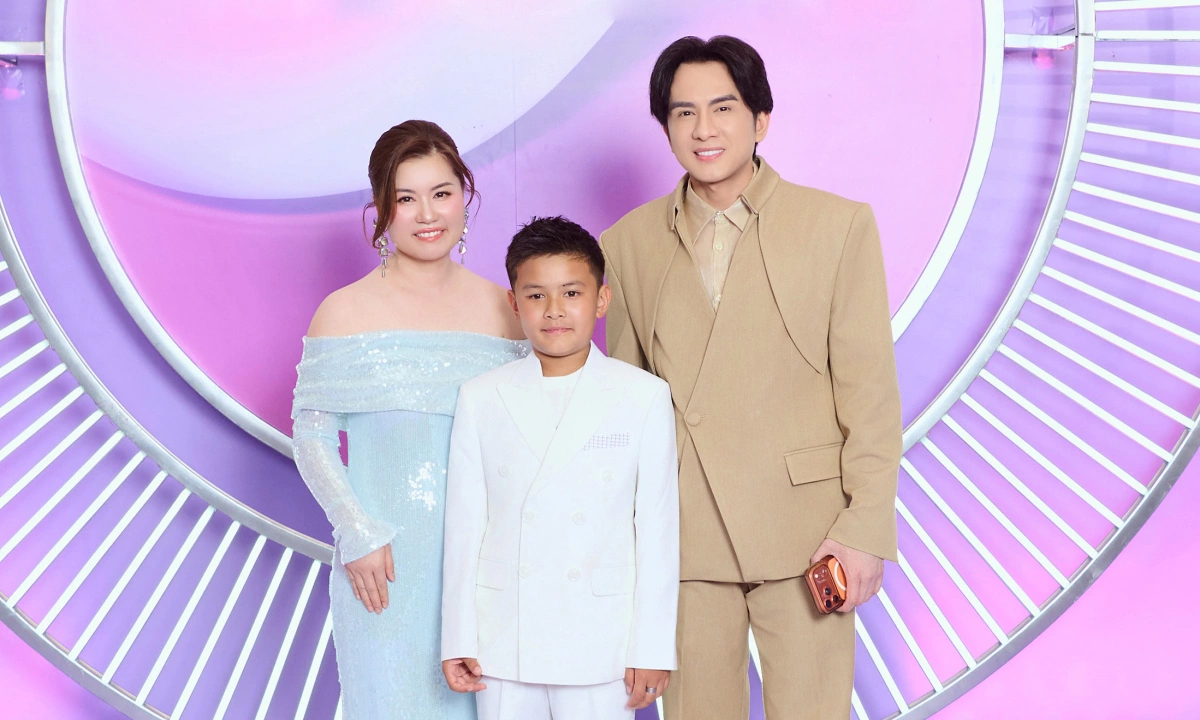 Đan Trường đưa vợ cũ và con trai đi sự kiện: góc nhìn mới cho người chơi Việt - hình ảnh - x88beta.com Đan Trường đưa vợ cũ và con trai đi sự kiện: góc nhìn mới cho người chơi Việt - hình ảnh - x88beta.com