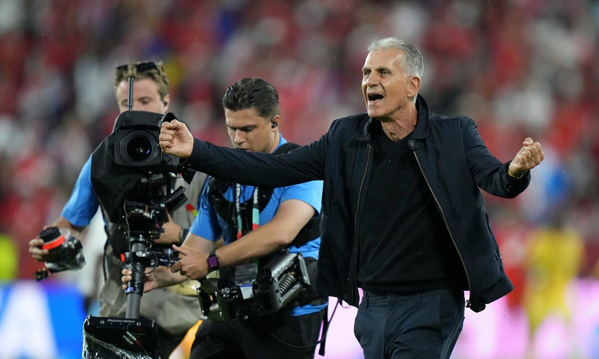 HLV Carlos Queiroz Lập Kỷ Lục Thế Giới Cùng Ghana Tại World Cup 2026 - hình ảnh - x88beta.com HLV Carlos Queiroz Lập Kỷ Lục Thế Giới Cùng Ghana Tại World Cup 2026 - hình ảnh - x88beta.com