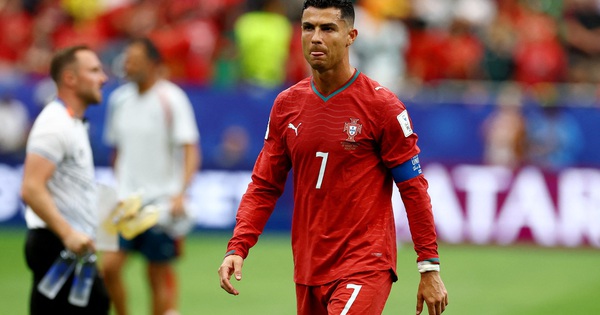Bị gọi là ‘lời nguyền’ của đội tuyển Bồ Đào Nha, Ronaldo phản ứng ra sao? - hình ảnh - x88beta.com Bị gọi là ‘lời nguyền’ của đội tuyển Bồ Đào Nha, Ronaldo phản ứng ra sao? - hình ảnh - x88beta.com