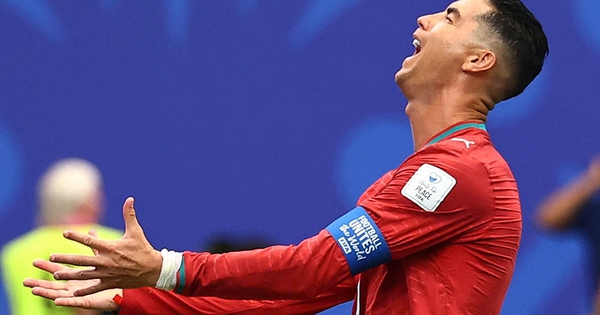 Đến lúc Ronaldo nên ngồi dự bị? - hình ảnh - x88beta.com