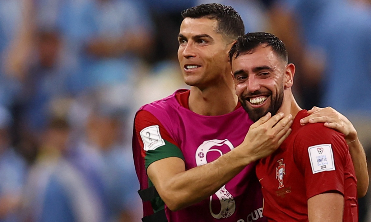 Fernandes được khuyên đình công nếu Ronaldo đá chính - hình ảnh - x88beta.com Fernandes được khuyên đình công nếu Ronaldo đá chính - hình ảnh - x88beta.com