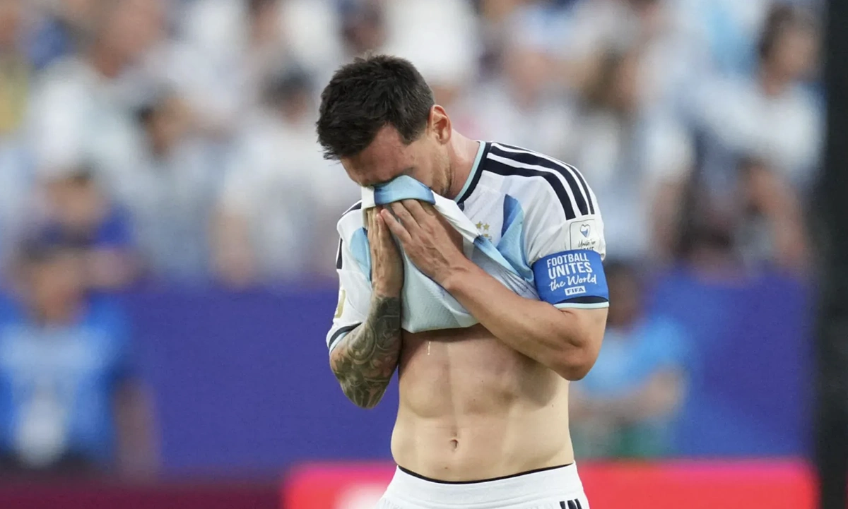 Messi khóc tại World Cup vì bố ốm nặng: Cảm xúc chân thật của siêu sao Argentina - hình ảnh - x88beta.com Messi khóc tại World Cup vì bố ốm nặng: Cảm xúc chân thật của siêu sao Argentina - hình ảnh - x88beta.com