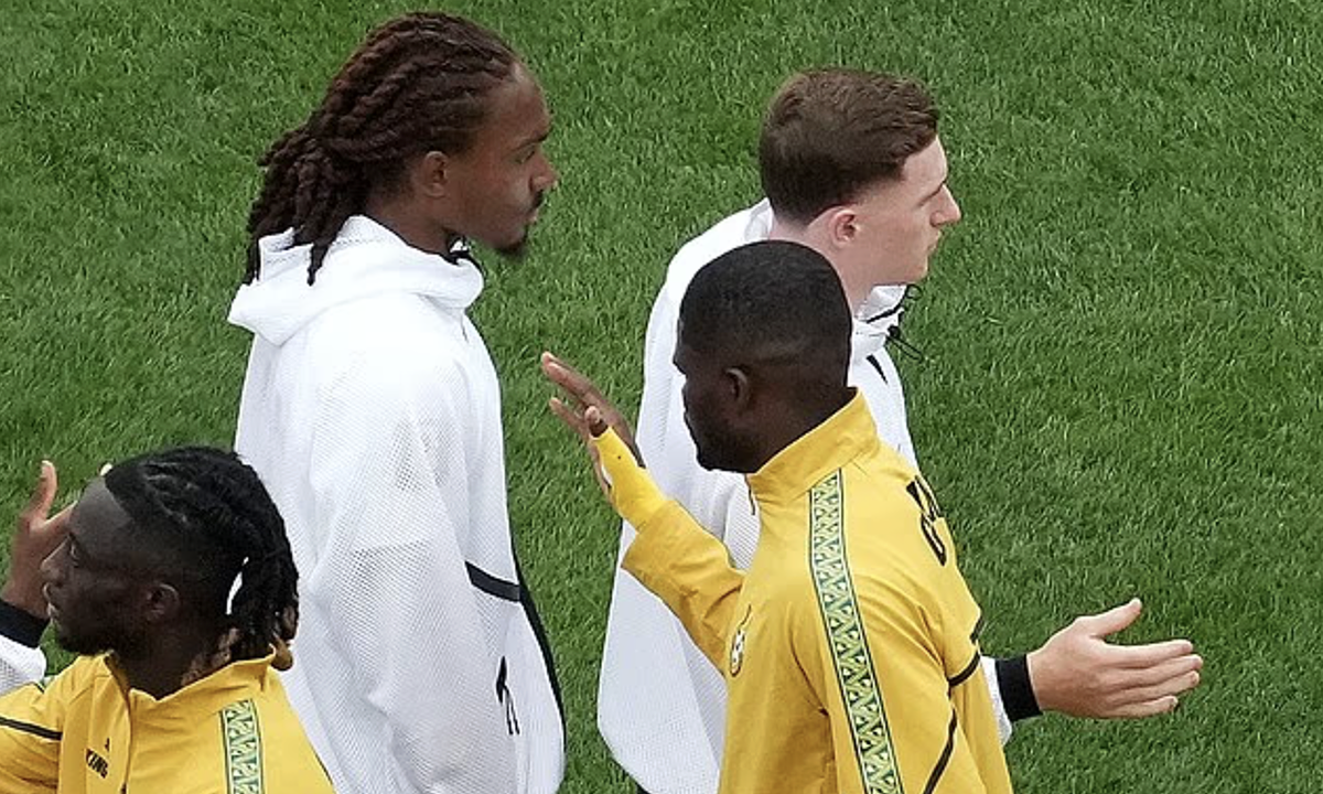 X88 cược bóng đá: Cầu thủ Anh gây tranh cãi khi từ chối bắt tay đối thủ tại World Cup 2026 - hình ảnh - x88beta.com