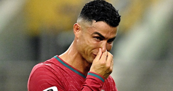 Chấm điểm Bồ Đào Nha – Tây Ban Nha: Ronaldo mờ nhạt, Yamal tỏa sáng - hình ảnh - x88beta.com Chấm điểm Bồ Đào Nha – Tây Ban Nha: Ronaldo mờ nhạt, Yamal tỏa sáng - hình ảnh - x88beta.com