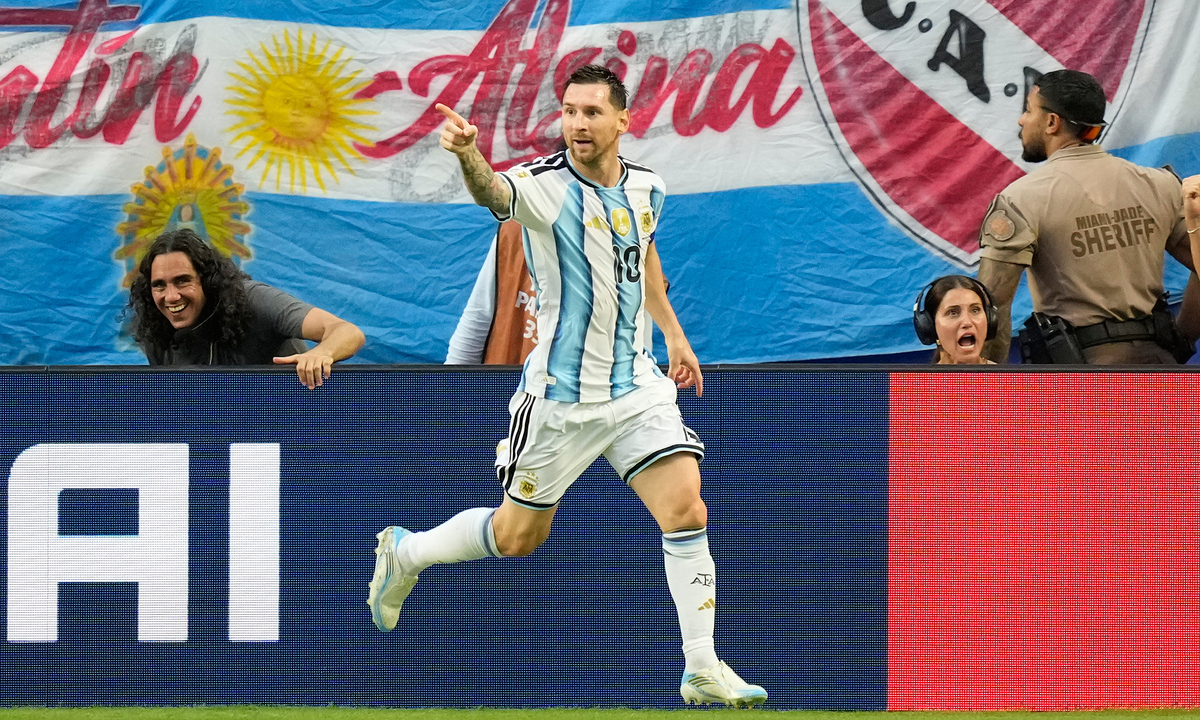 X88 hỗ trợ 24/7: Messi lập kỷ lục World Cup, Argentina thắng nghẹt thở Cape Verde - hình ảnh - x88beta.com X88 hỗ trợ 24/7: Messi lập kỷ lục World Cup, Argentina thắng nghẹt thở Cape Verde - hình ảnh - x88beta.com